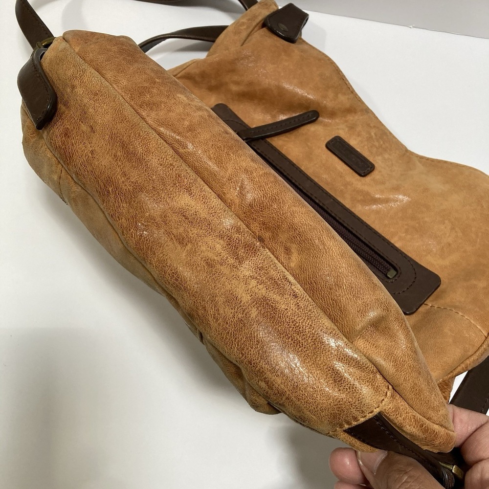 ELLINGTON Italian Leather Shoulder Bag Hobo Purse Tan Brown Boho Minimalist - Picture 4 of 11